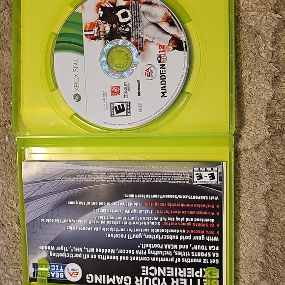 Xbox 360 Madden 12 - Picture 2 of 3